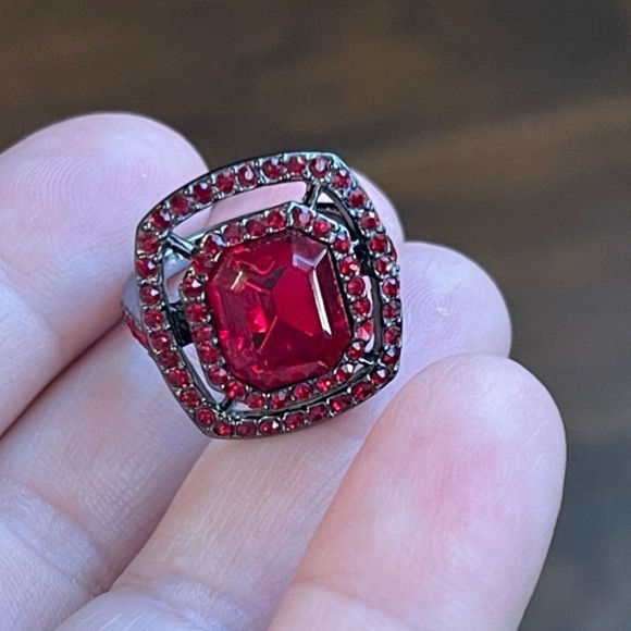 Givenchy Red Crystal
Ring in gunmetal setting. Size 6.75 - Picture 3 of 11